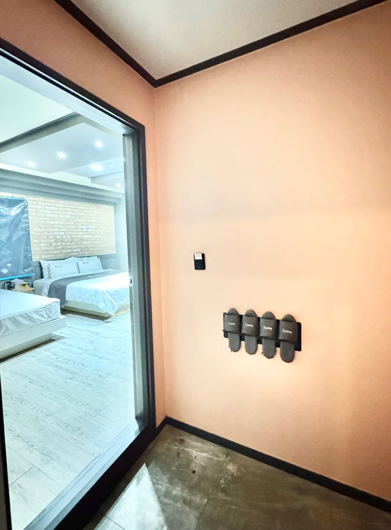 [Suwon][Suwon Yeongtong] 5 min walk from Yeongtong Station/Netflix/Separate one room/Cleaning available/Room 702 4