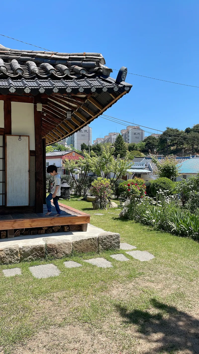 [Gangneung] 3-room Hanok detached house with a 100-pyeong wide yard 39