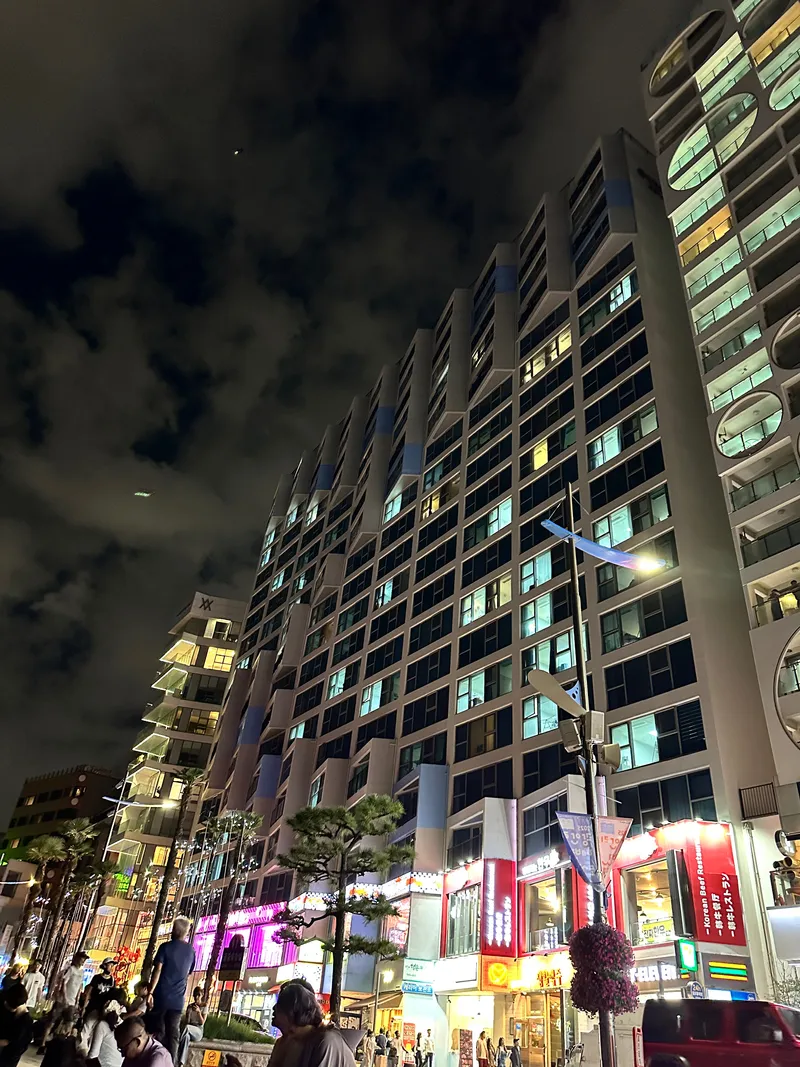 [Suyeong, Busan] A hip, modern accommodation with a full ocean view of Gwangalli Beach. 24