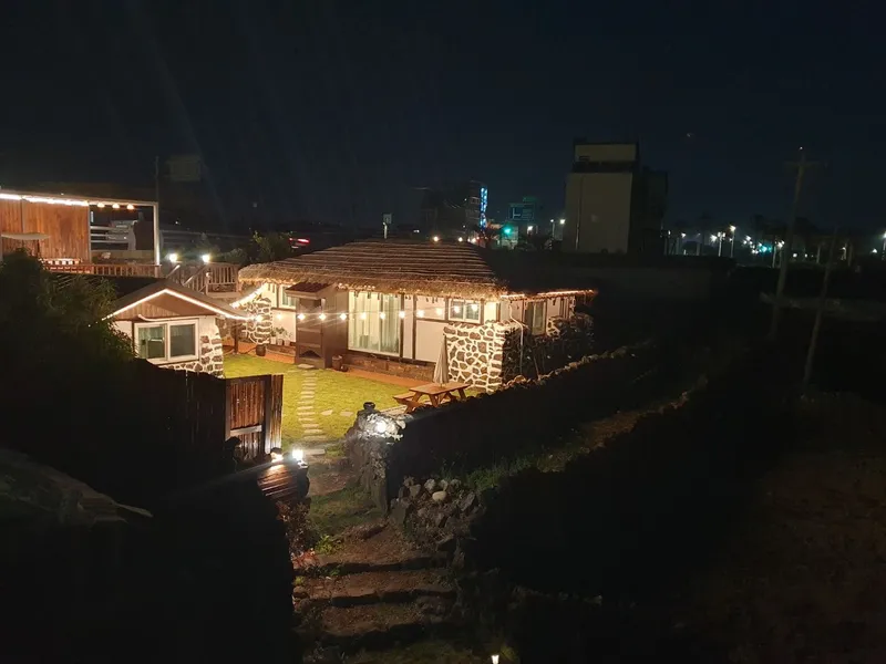 [Hallim, Jeju] Guideok Ocean View Jacuzzi Jeju Stone Wall Thatched House 41