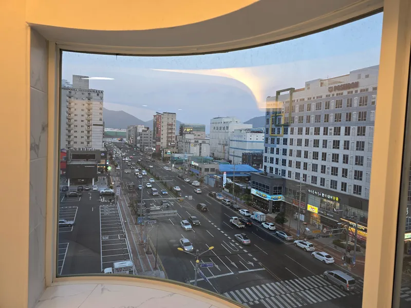 [Changwon] City view and ocean view outside the glass wall 11