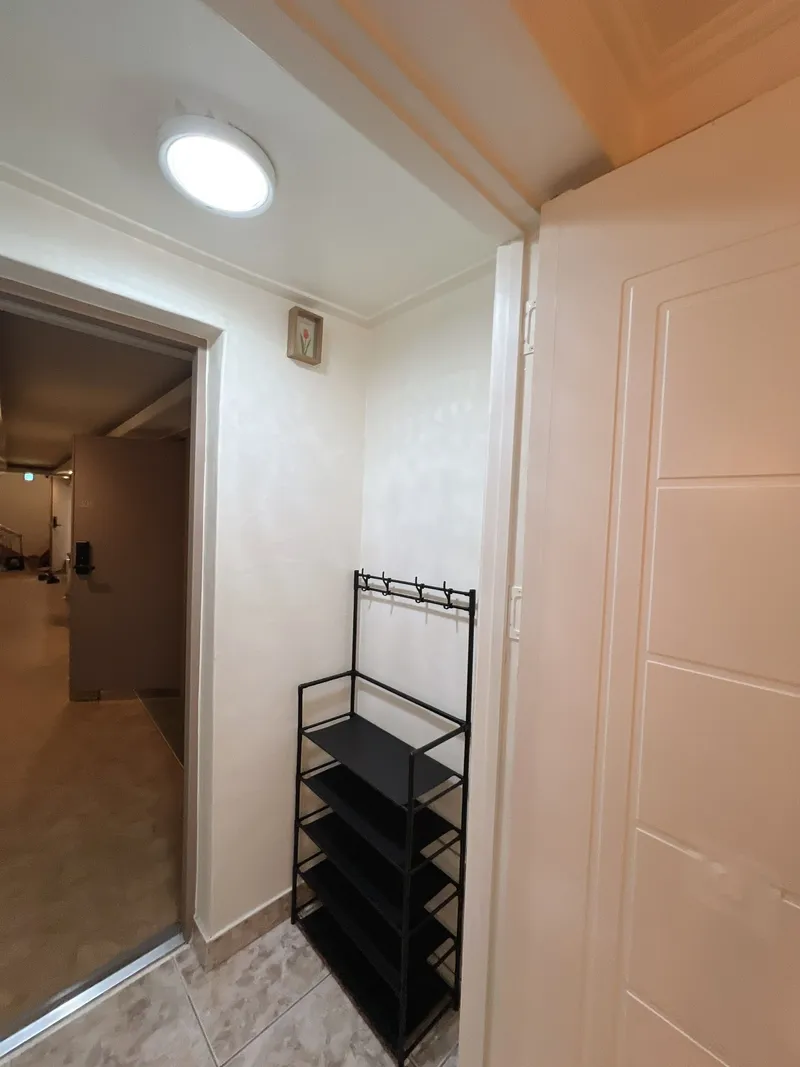[Bucheon] Spacious and comfortable studio apartment, 3-minute walk from Bucheon Station (Netflix and YouTube available) 7