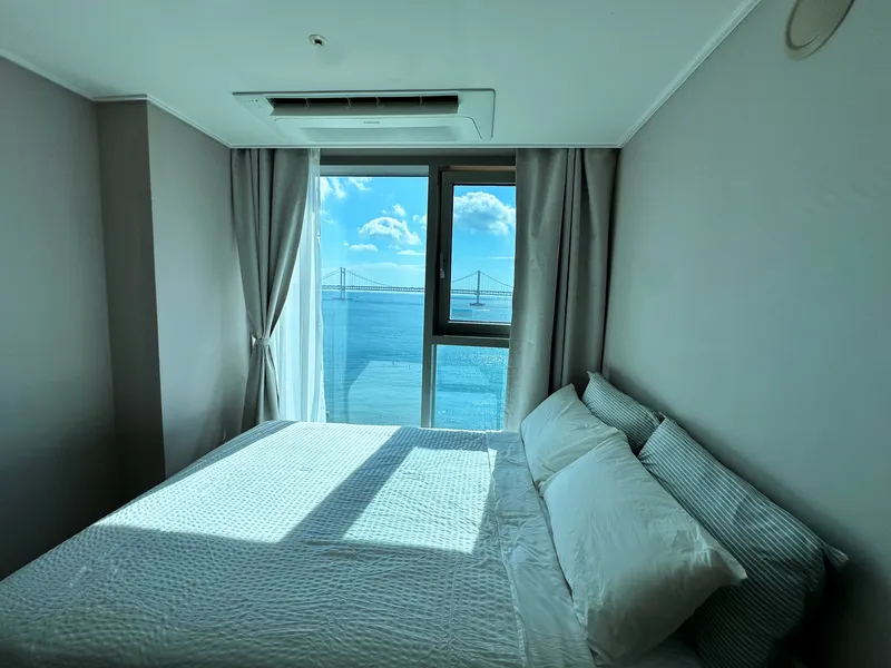 [Suyeong, Busan] A hip, modern accommodation with a full ocean view of Gwangalli Beach. 6