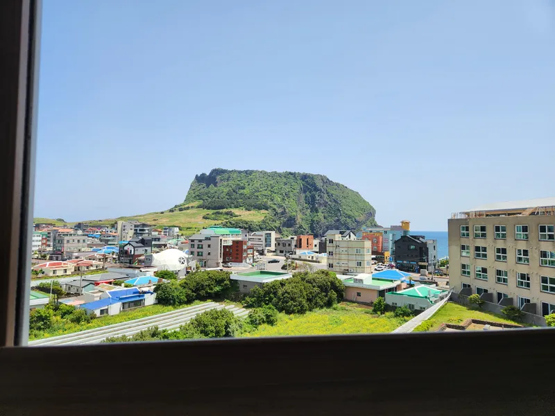 [Seongsan, Seogwipo] Spacious duplex / Panoramic view of Seongsan Ilchulbong and the sea / 18