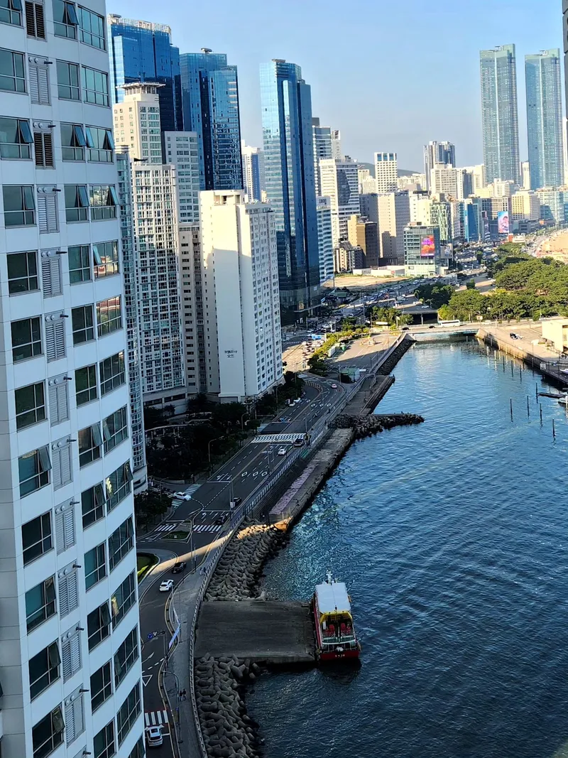 [Haeundae, Busan] Marine City Ocean View 26th Floor Beam Projector 27