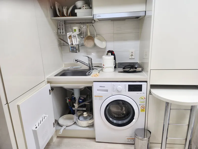 [Suwon][Suwon Paldal] One-room near Suwon Station Rodeo Street 8