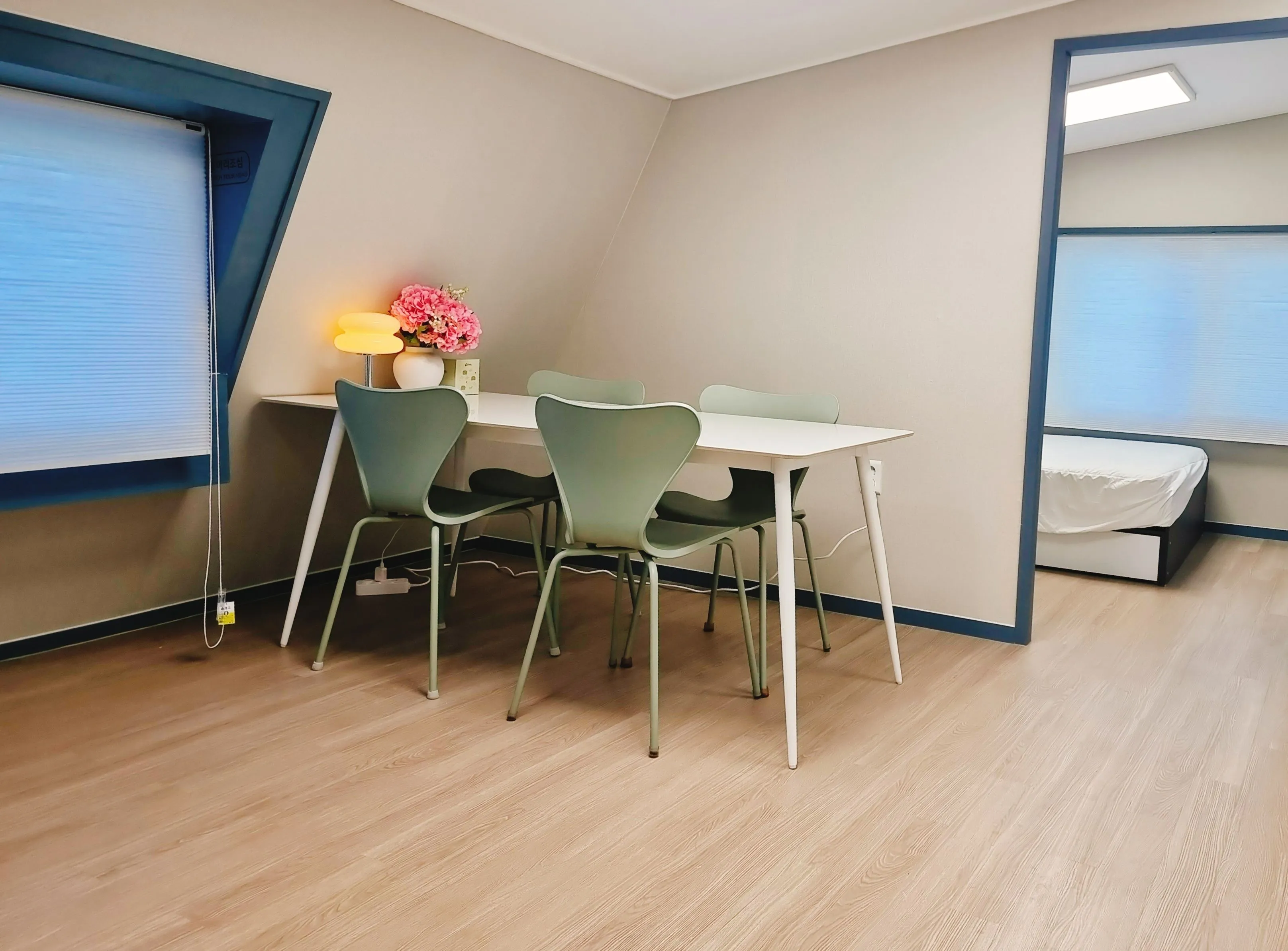 Seokchon-dong New One-Bedroom with Parking