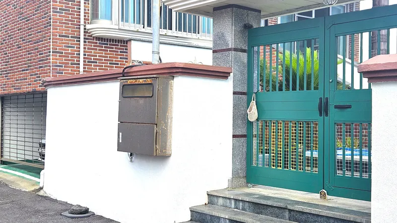 [제주 구좌] 조용한 동네의 마당 있는 복층형 주택, 바다 도보 2분 43