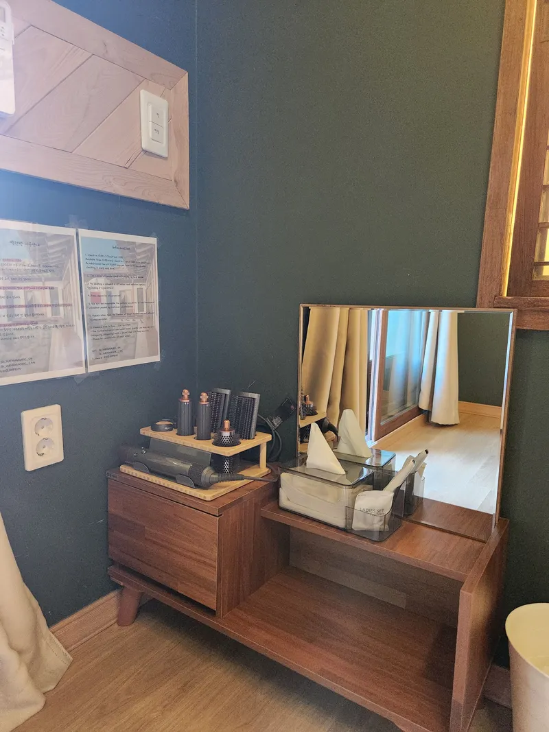 [Gyeongju][Gyeongju, Gyeongsangbuk-do] Baekryeonbang, a shared house on Hwangridan-gil 3