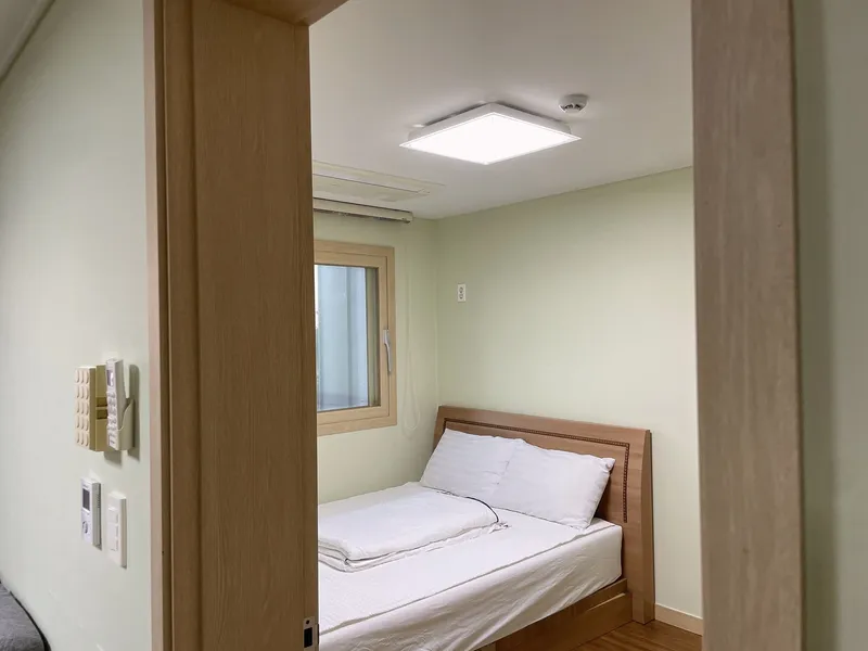 [Aewol, Jeju] Stone wall & grass yard, fully-optioned 1.5 room with cooking facilities (B202) 5