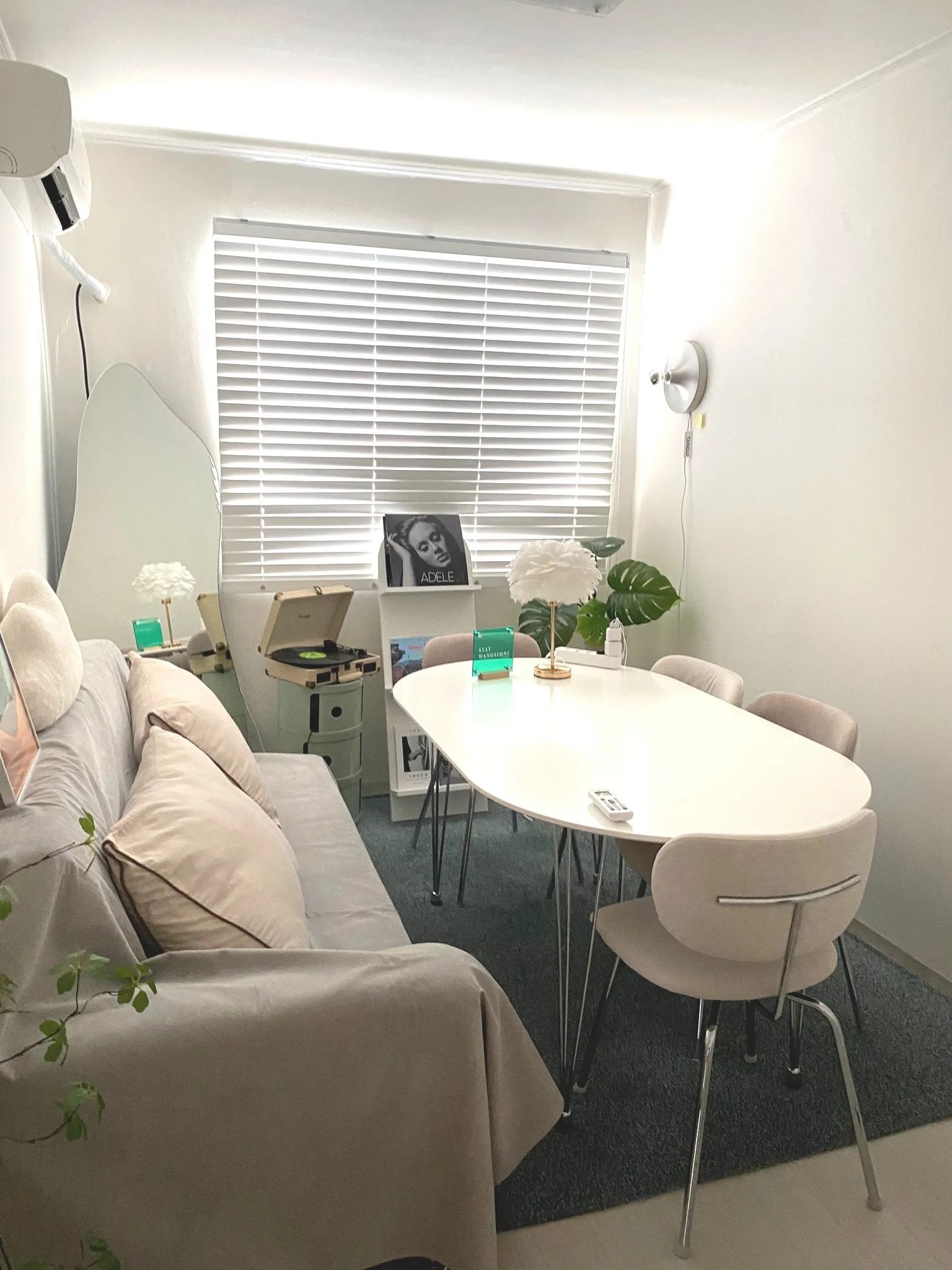 Haengdang-dong Transit-Friendly Two-Bedroom House