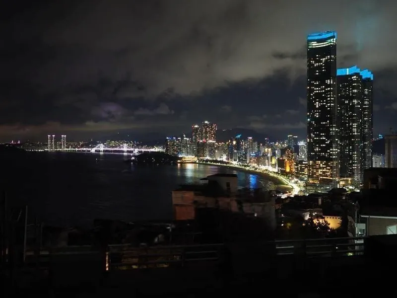 [부산 해운대] 오션뷰와 야경이 환상적인 달맞이 쓰리룸 32평 주차가능 13