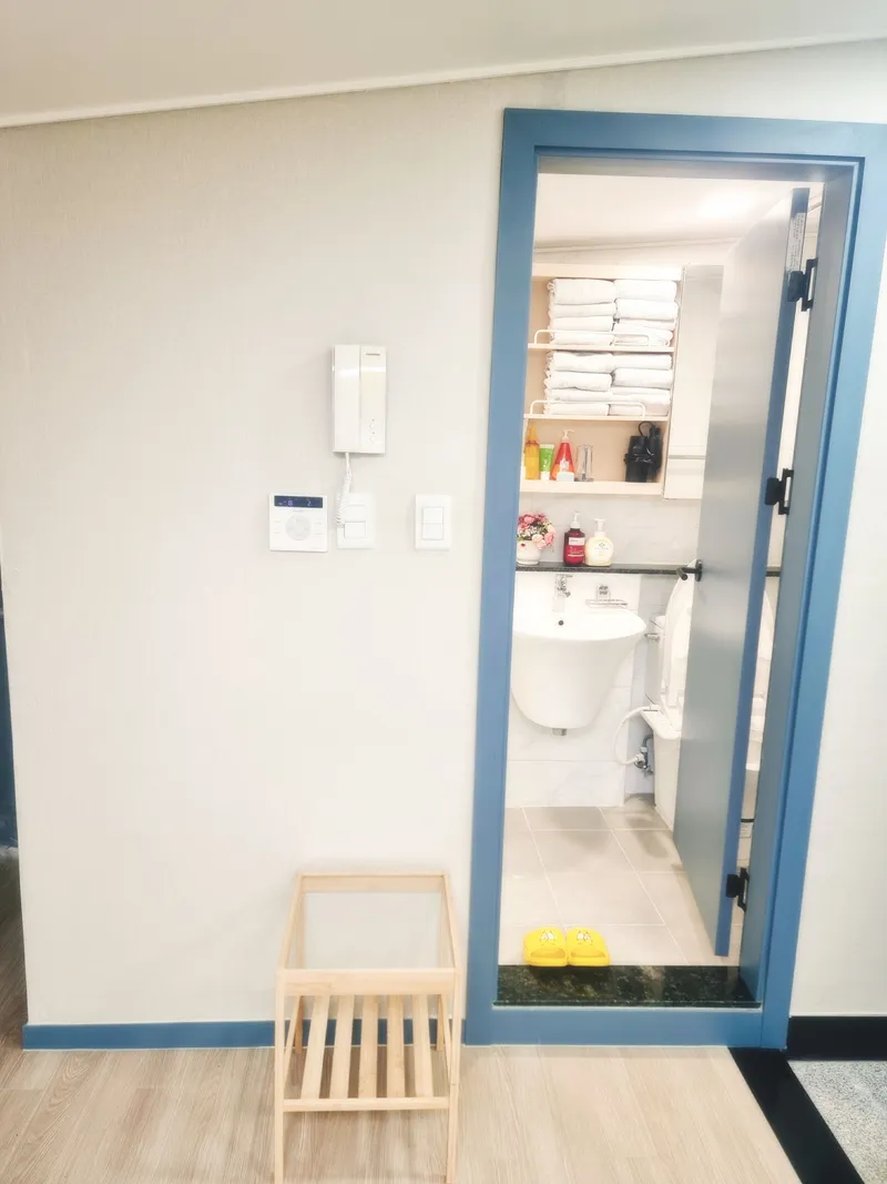 [Songpa, Seoul] Spacious and comfortable new 1-room, 1-living room in front of Heliocity, elevator parking 6
