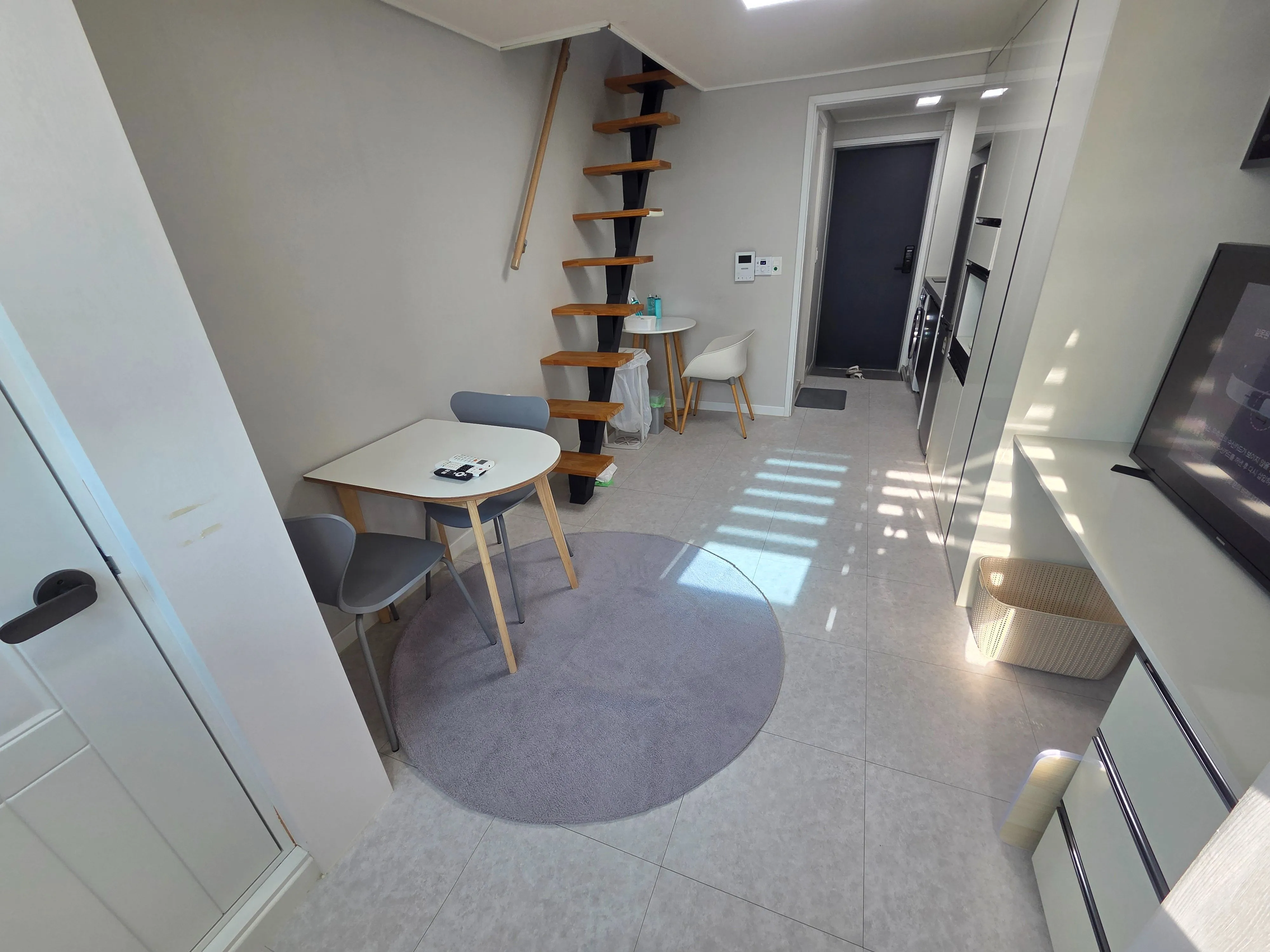 Studio in Seo-gu, Daejeon — 26m², sleeps 2, 1 bath