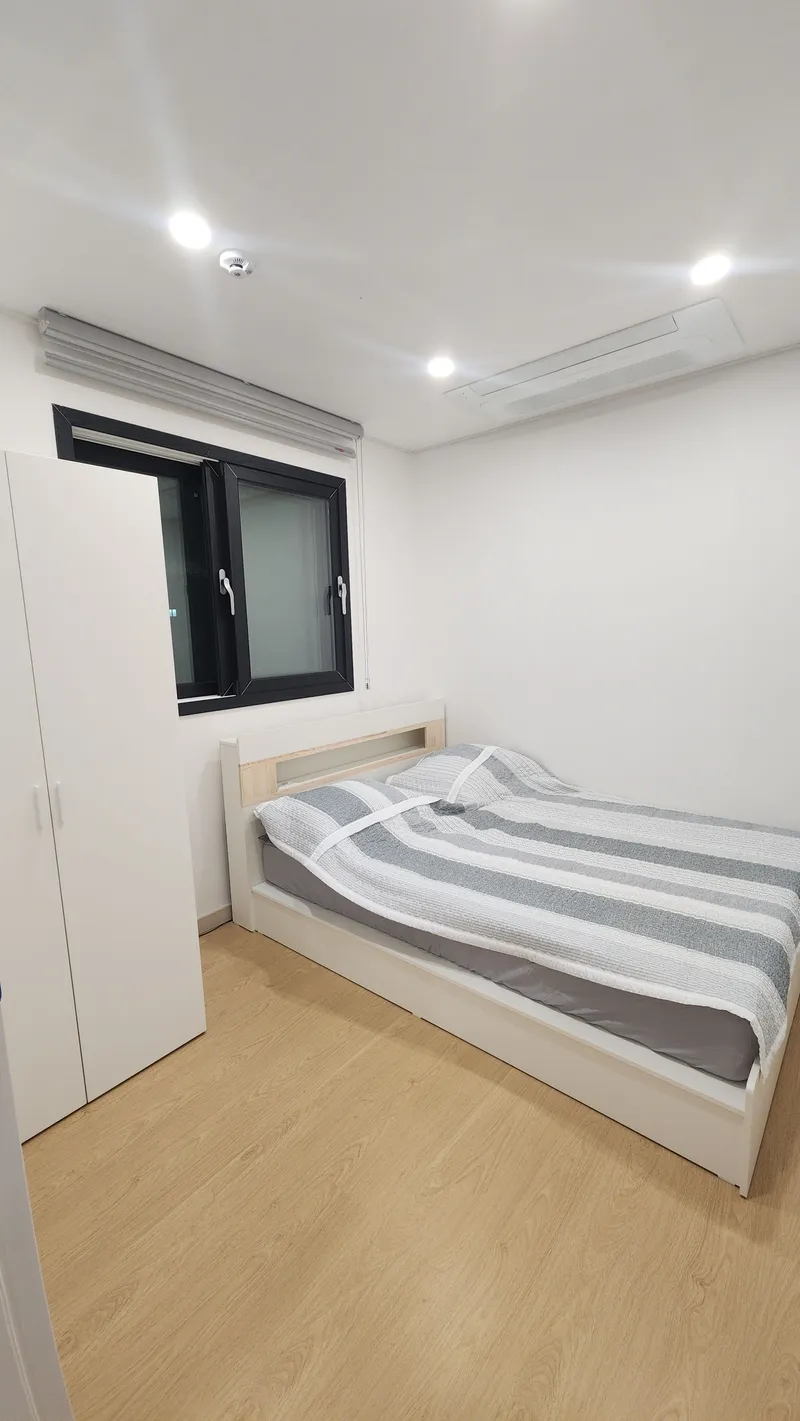 [Pohang] Room 202, 2nd floor, with a view of the Guryongpo ocean 2