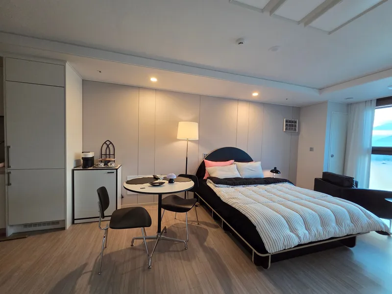 [Yeosu] A modern house with a charming ocean view 7