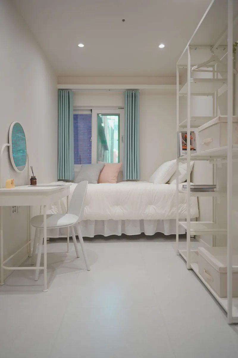 [Mapo, Seoul] Private single room at Hongik Univ. entrance station #Women only #Location gangster 2