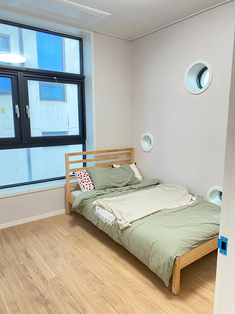 [Paju] Room 3 European style house with wide windows 4