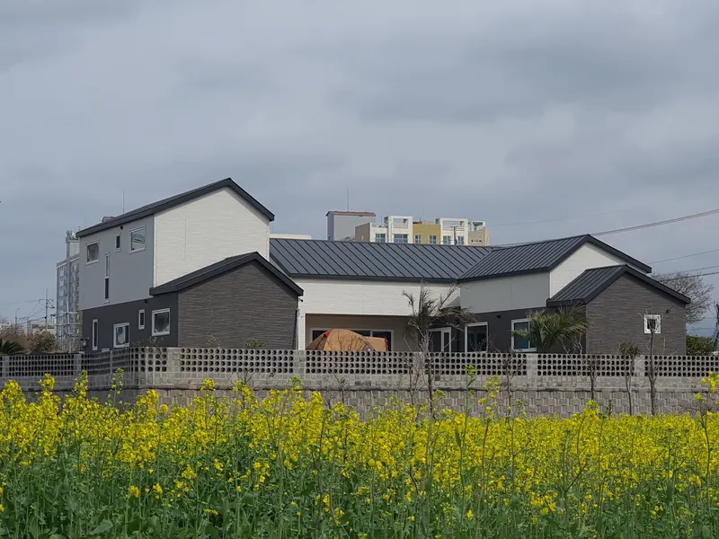 [Oedo 1-dong, Jeju][Jeju Oedo] Newly built two-story house with a swimming pool 7