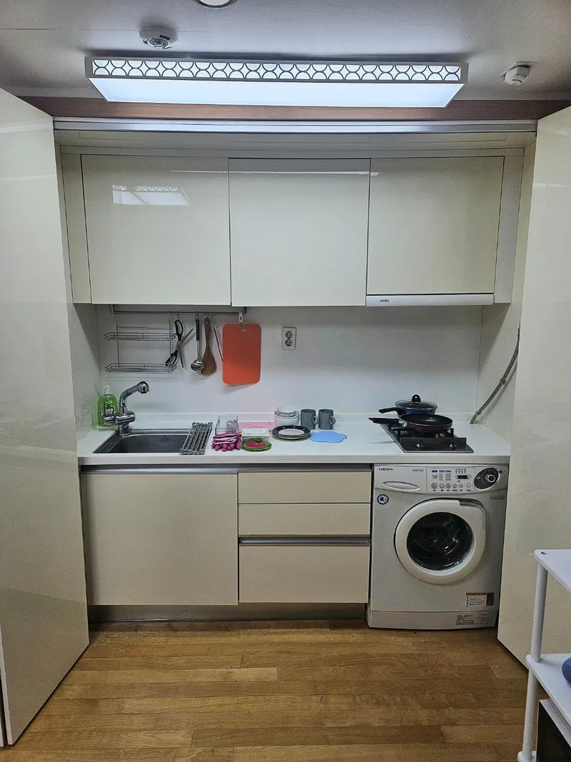 [Jongno, Seoul] Jongno 5-ga Hyehwa Station Seoul National University Hospital Fully-Option Clean Officetel 6