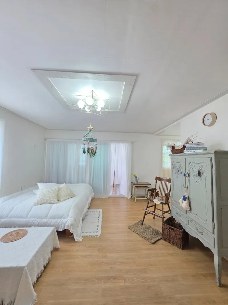 [Iho 1-dong, Jeju] Stylish Studio A near Jeju Airport and Iho Tteu Beach #PetFriendly 2