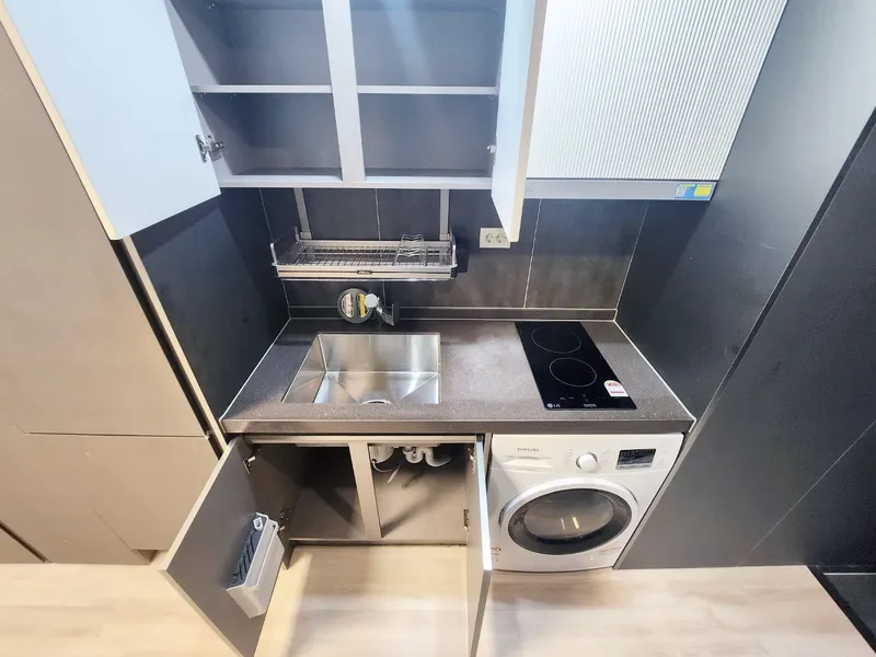 [Songpa, Seoul] Fully-furnished duplex studio with lake near Jamsil 2 12