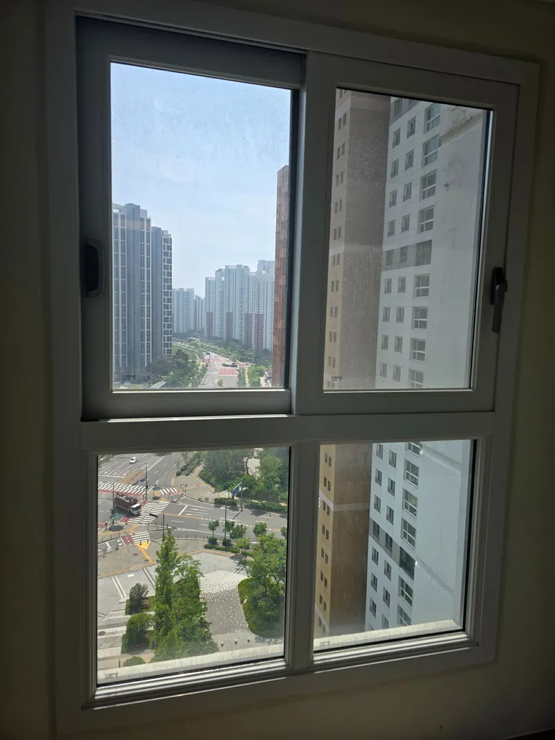 [Yeonsu, Incheon] 10-person ocean view full air conditioning 35 pyeong newly built 4-room apt 16