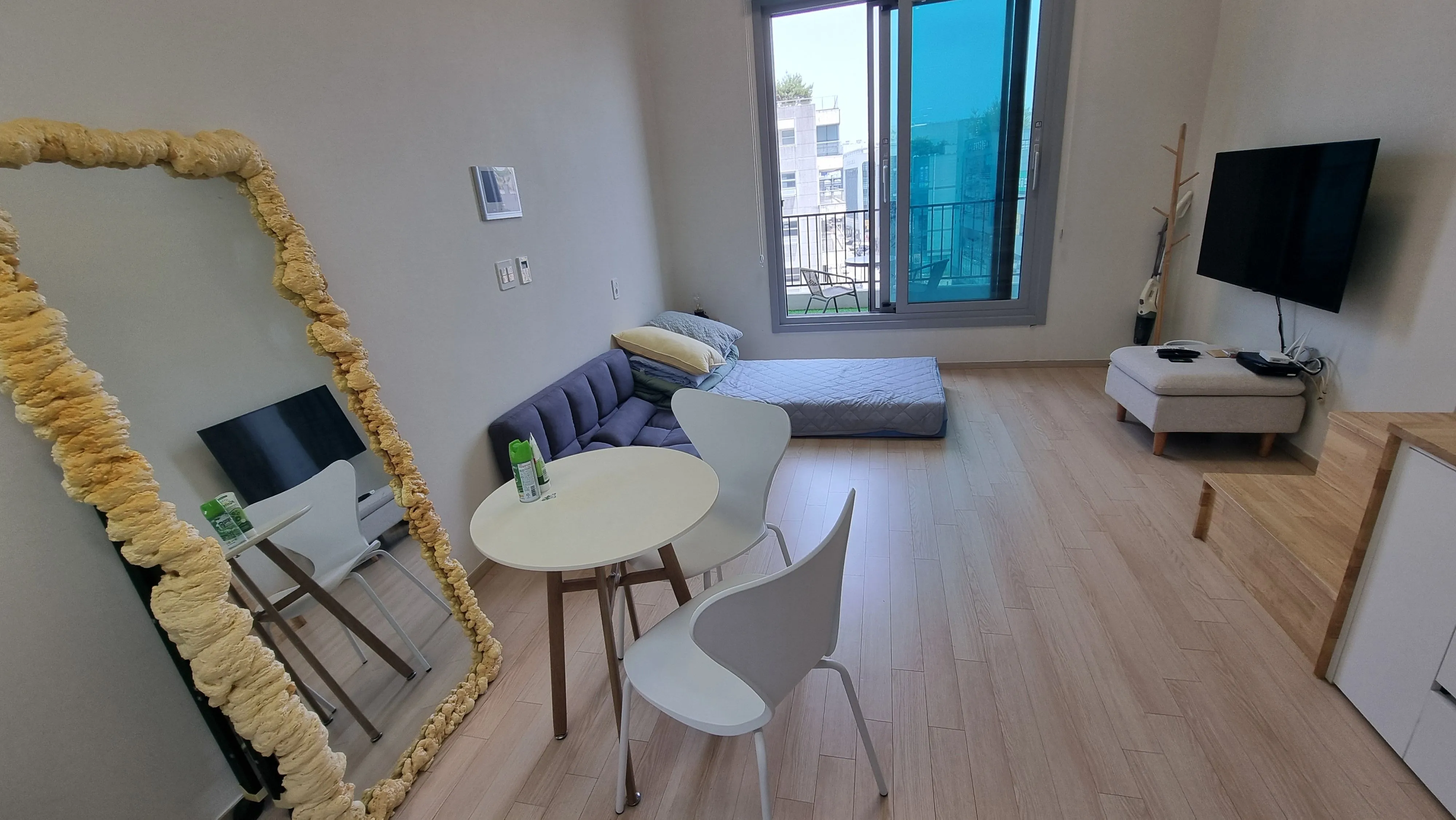 Bitgaram-dong Lake View Duplex Apartment