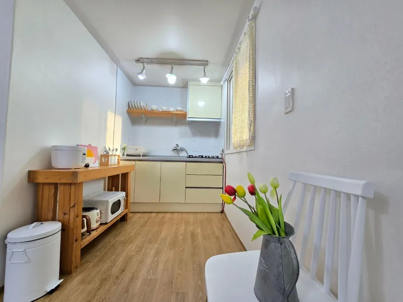 [Iho 1-dong, Jeju] Stylish Studio B near Jeju Airport and Iho Tteu Beach #PetFriendly 11