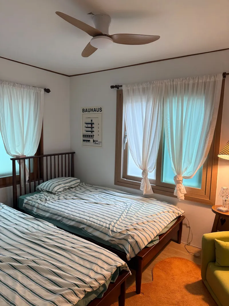 [Samdo 2-dong, Jeju][Jeju Tapdong] Old-fashioned House Vibe, Workcation Detached House, 100 Pyeong Yard, Three-Room 2