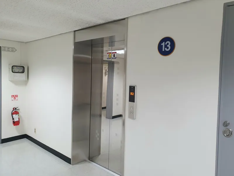 [Seongdong, Seoul] Fully furnished officetel 3 minutes from Wangsimni Station #ValueForMoney #DiscountSpecial 16