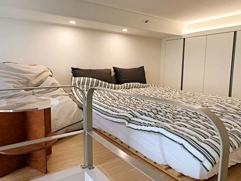 [Gwanak, Seoul] Sindaebang Station Full-option duplex street-side security excellent 6