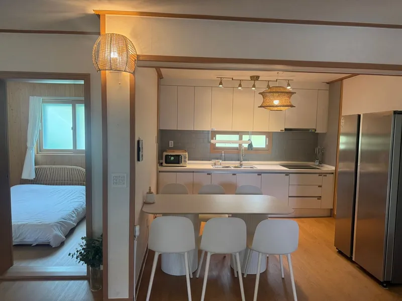[Beophwan-dong, Seogwipo] 3 rooms (4 queen beds) / Private house / 15 minutes from Ole Market 40