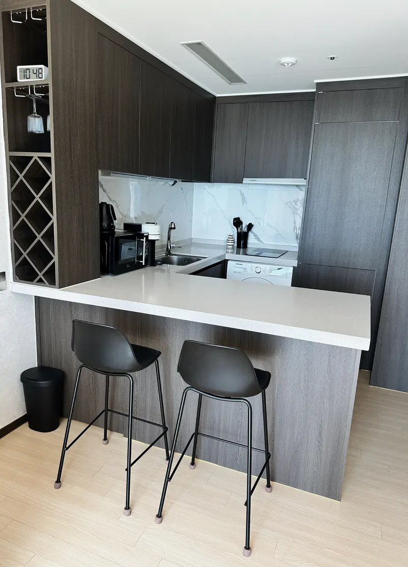 [Suyeong, Busan] A hip, modern accommodation with a full ocean view of Gwangalli Beach. 15