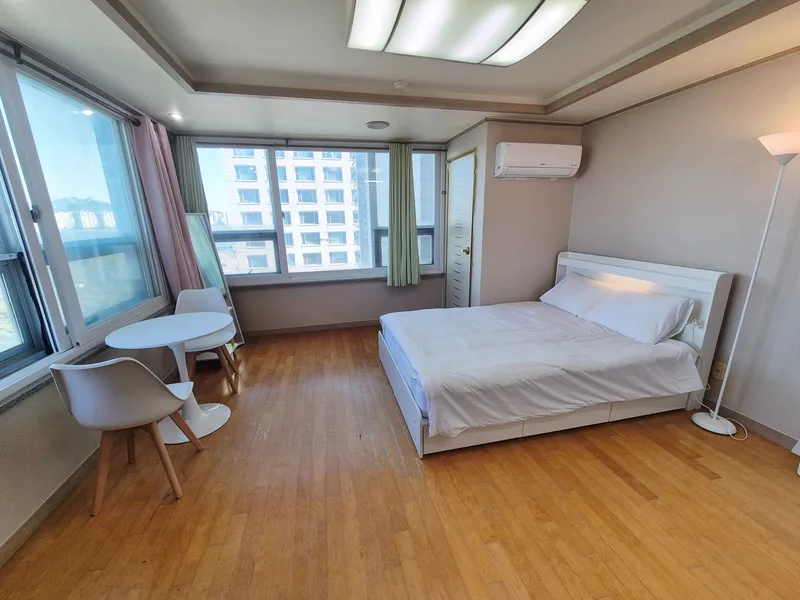 [Yeongdeungpo, Seoul] 3-minute walk from National Assembly Station / Han River View / Fully Furnished 5