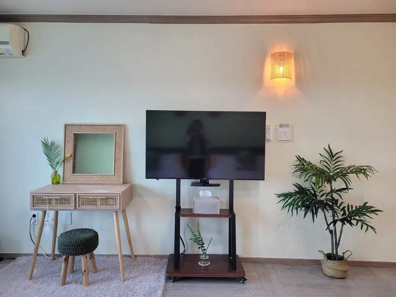 [Aewol, Jeju] 2 Queen Beds, Comfortable 15-Pyeong Usable Area, Terrace, Lawn Yard, BBQ 36