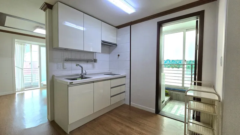 [Gangnam, Seoul] One-room apartment with a living room and a nice view of Yeoksam Station 7