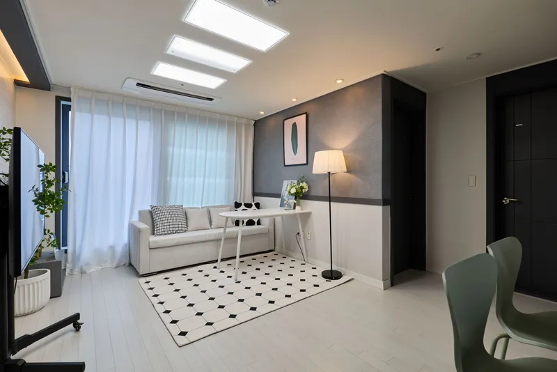 [Yeongdeungpo, Seoul] Clean, newly built, 4-person, 3-room apartment near Daebang Station 14