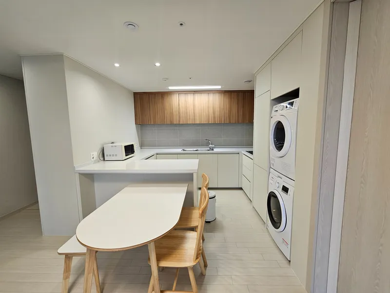 [Seohae, Incheon] Cheongna Two-Room Apartment with Unobstructed Ocean View 10