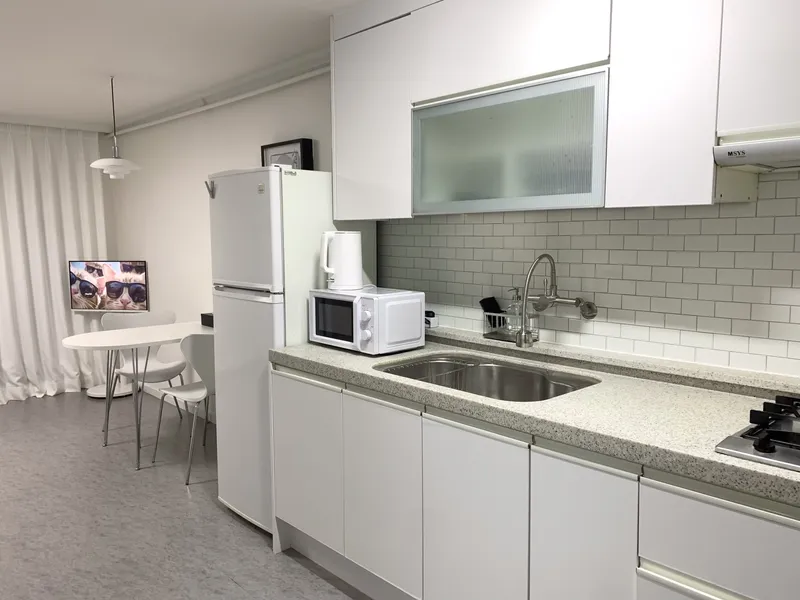 [Seocho, Seoul] Parking available, 4-minute walk from Sinnonhyeon Station 12