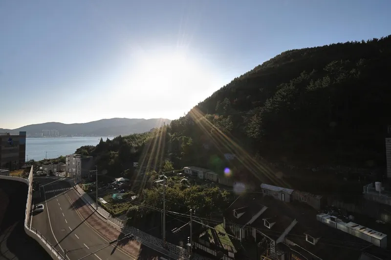[Geoje] 34 pyeong top floor three-room with full option of mountain and sea view 14
