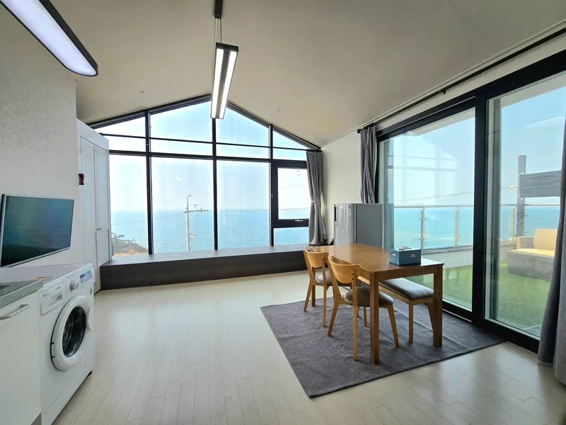 [Aewol, Jeju] Ocean view/Modern style separate two-room, terrace whirlpool spa. 3rd floor, E type 12