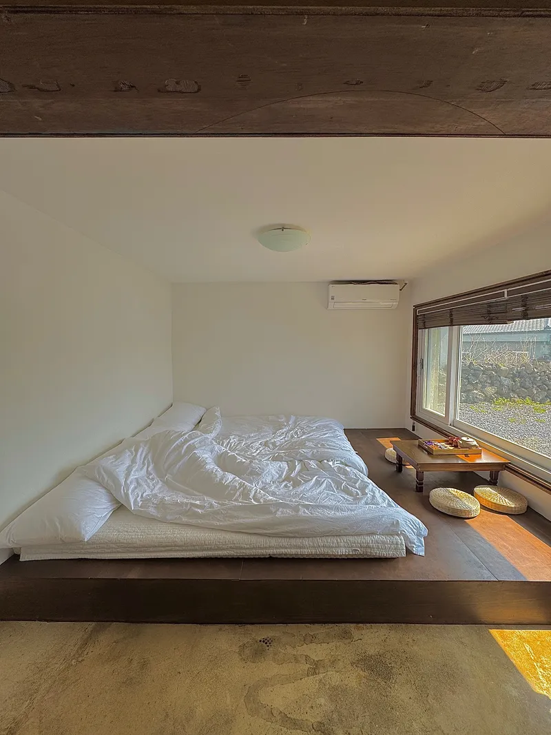 [Hallim, Jeju] Wolyeong Beach Jeju emotional old house 9