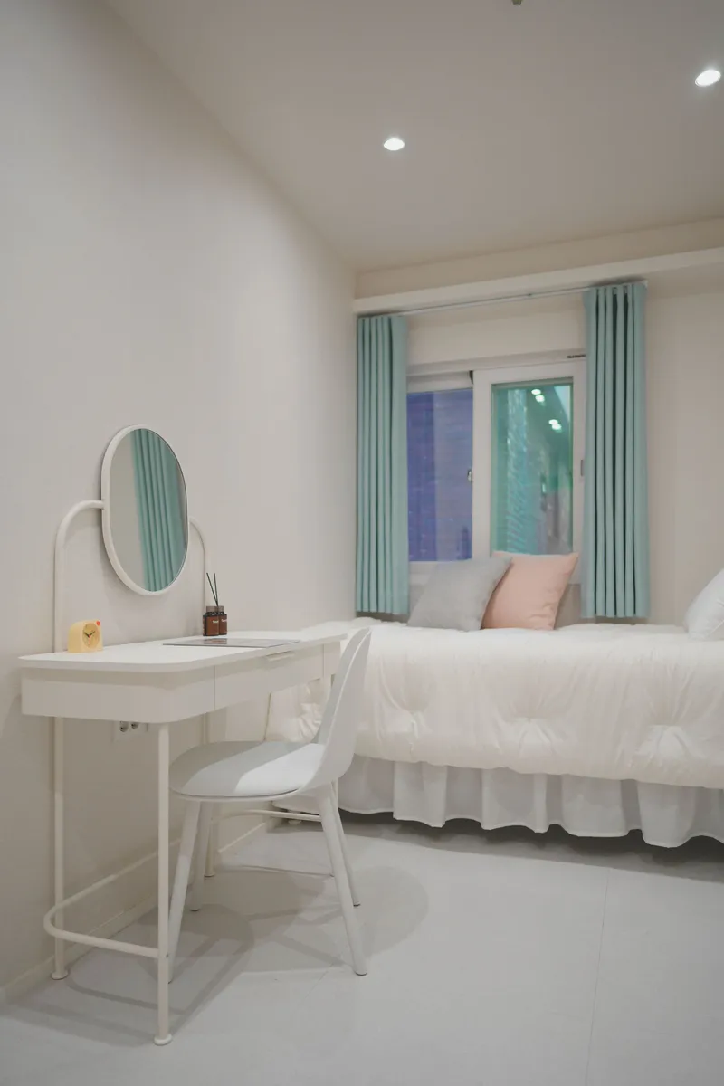 [Mapo, Seoul] Private single room at Hongik Univ. entrance station #Women only #Location gangster 4