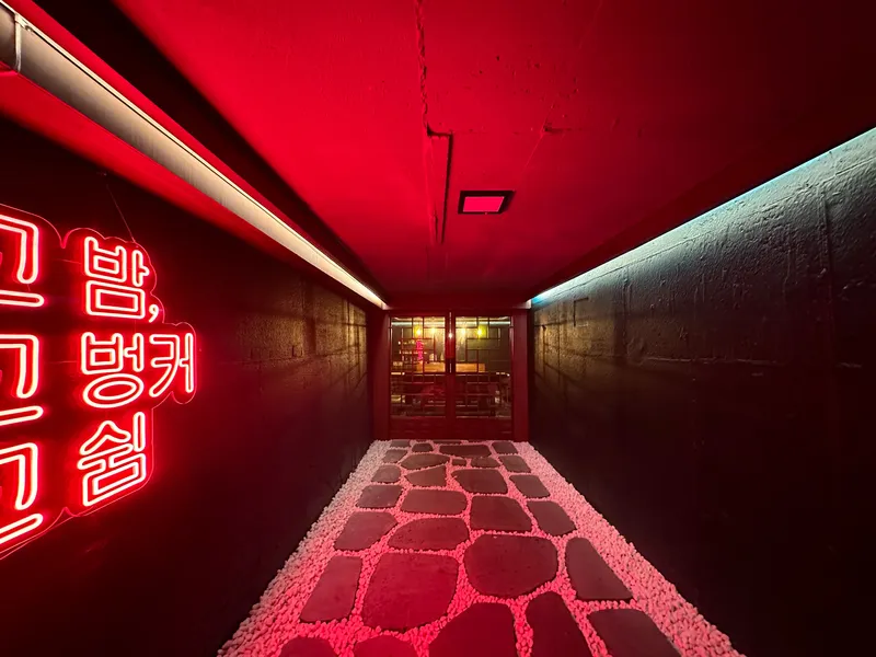 [Hallim, Jeju] Pet-friendly western-facing emotional lodging, private bunker for families 62