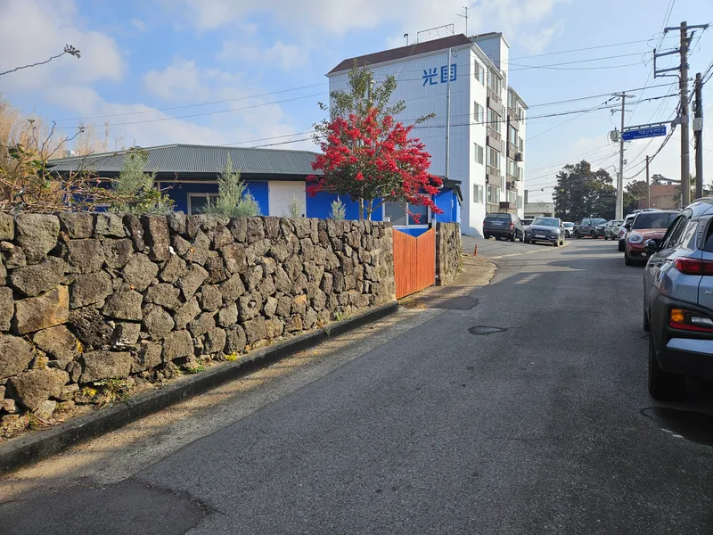 [Seoho-dong, Seogwipo] Three-Room + @ (Attic, Terrace) Ocean View Accommodation 49