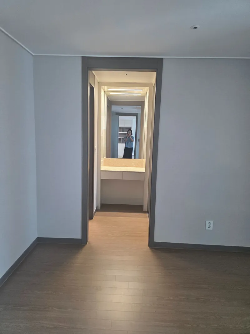 [Yeonsu, Incheon] 10-person ocean view full air conditioning 35 pyeong newly built 4-room apt 10