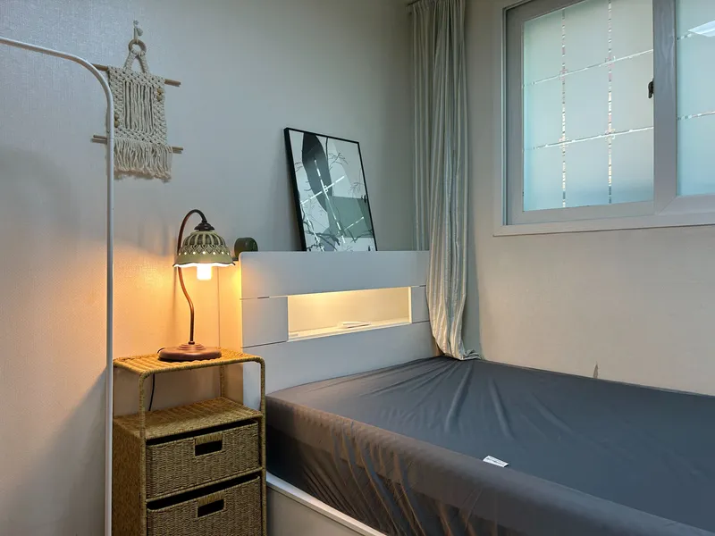 [Seodaemun, Seoul] 7-minute walk from Hongik University Station, three-room 7
