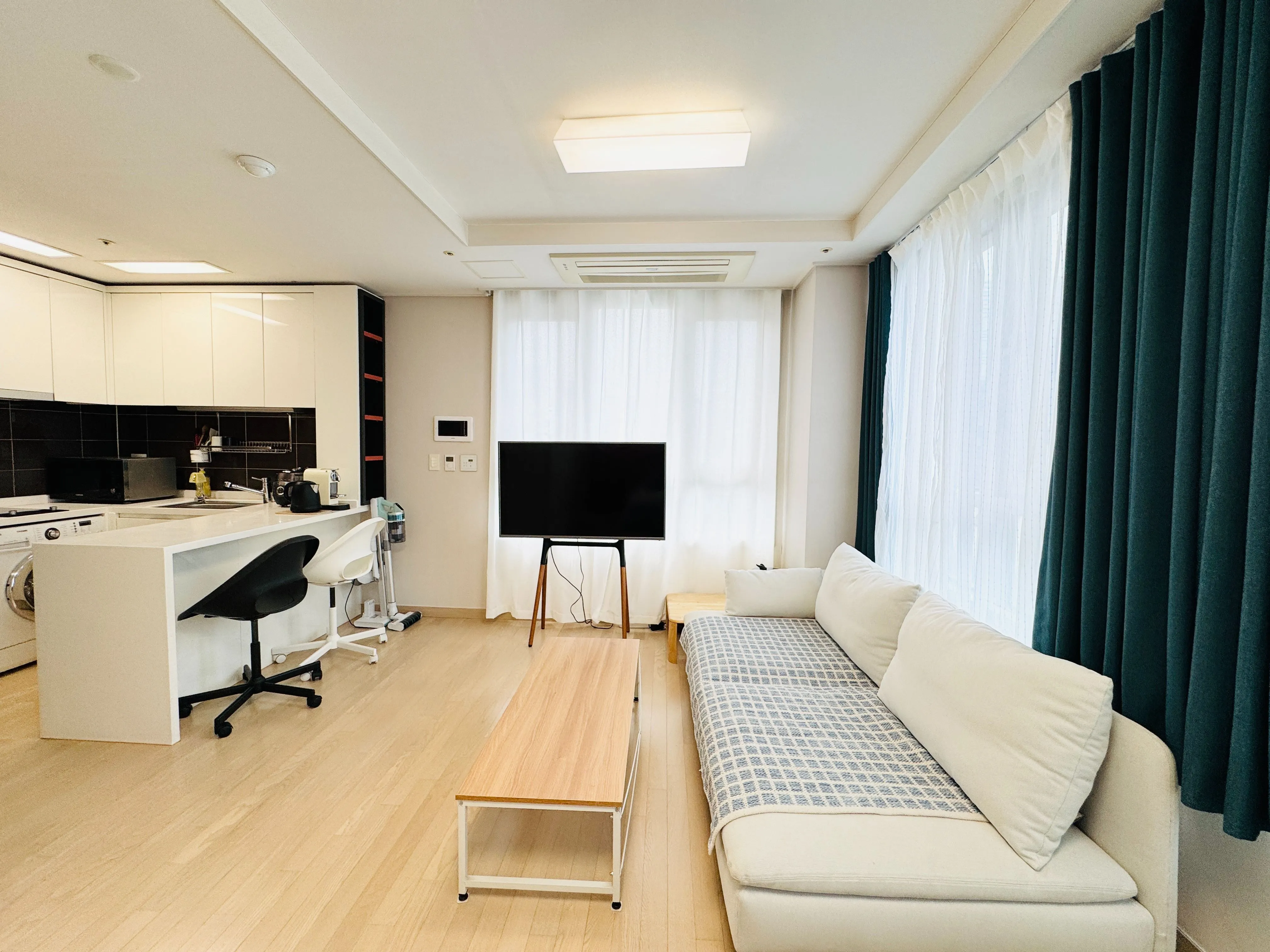 Sampyeong-dong 1-Bed near Pangyo Station