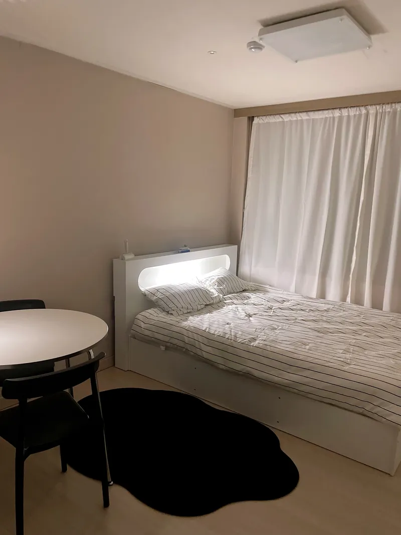 [Gangnam, Seoul] Seolleung/Yeoksam Full-option Officetel Queen-size Bed/Daily Necessities 2
